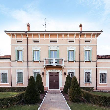 B&B Residence Il Ciliegio , Via Villa Superiore 93 Luzzara Судзара Экстерьер фото