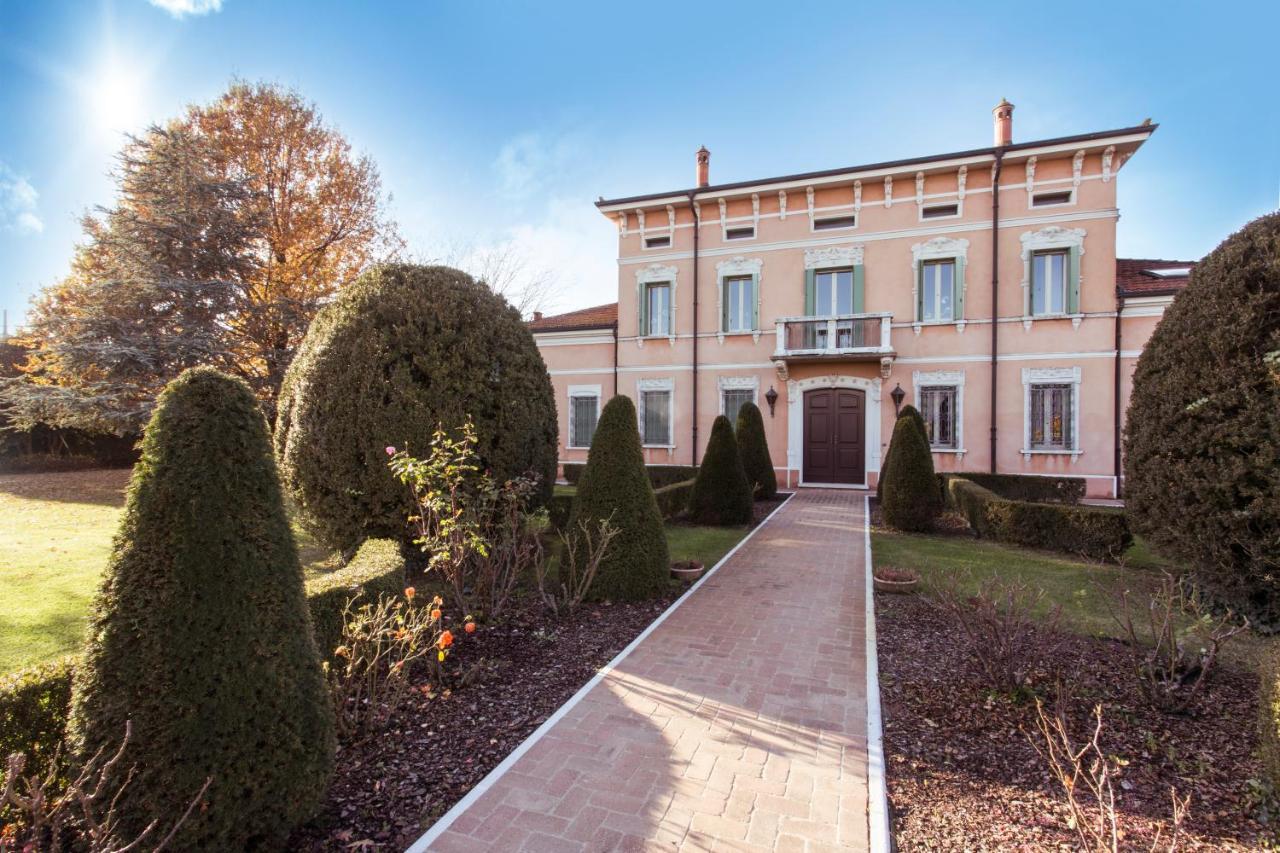 B&B Residence Il Ciliegio , Via Villa Superiore 93 Luzzara Судзара Экстерьер фото