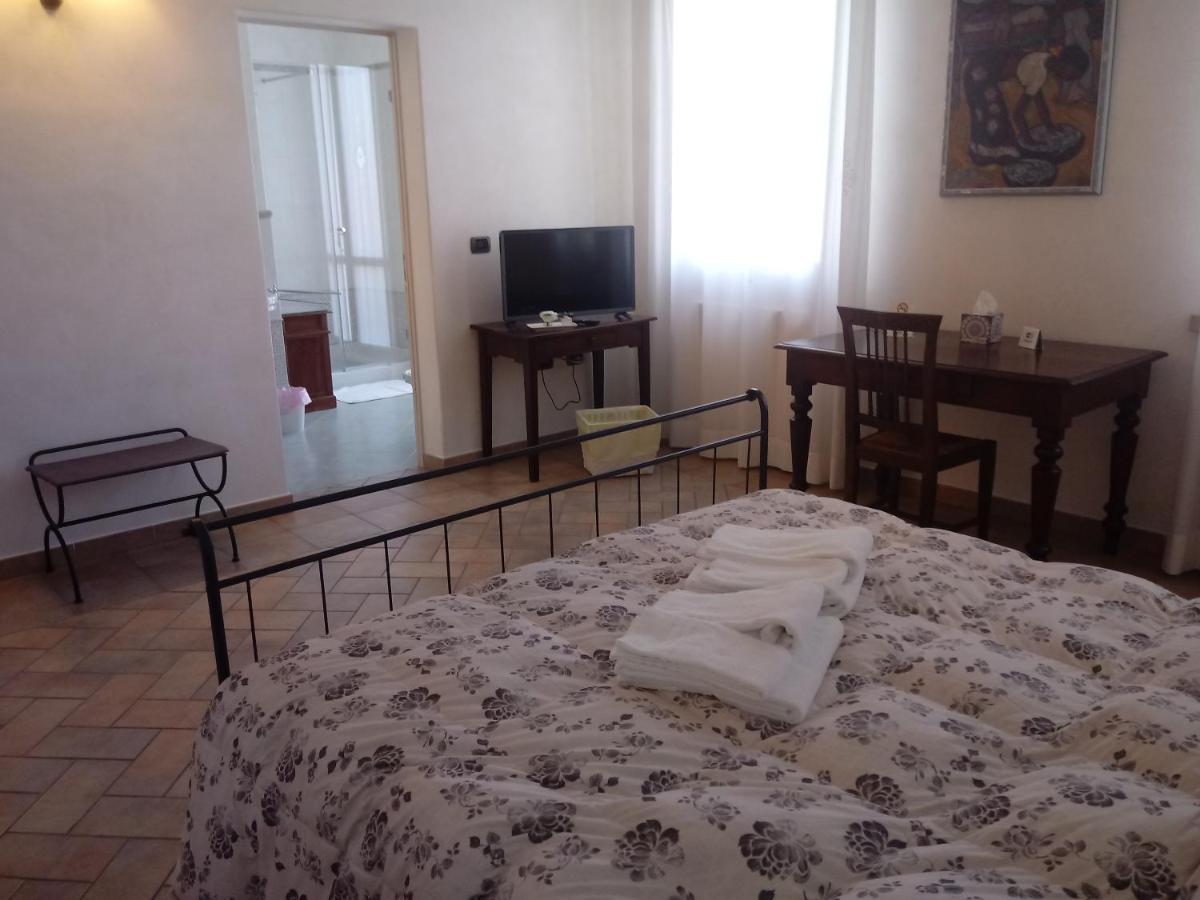 B&B Residence Il Ciliegio , Via Villa Superiore 93 Luzzara Судзара Экстерьер фото