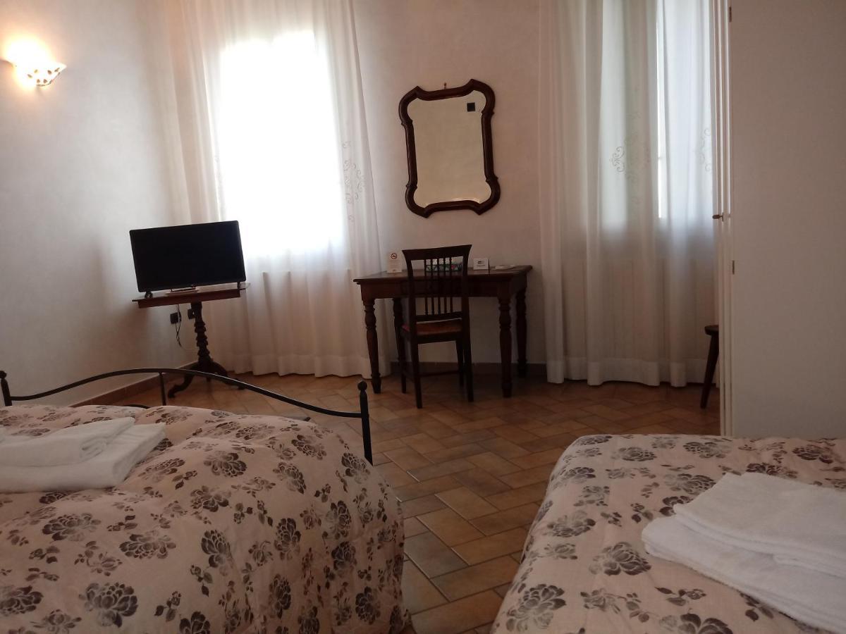 B&B Residence Il Ciliegio , Via Villa Superiore 93 Luzzara Судзара Экстерьер фото