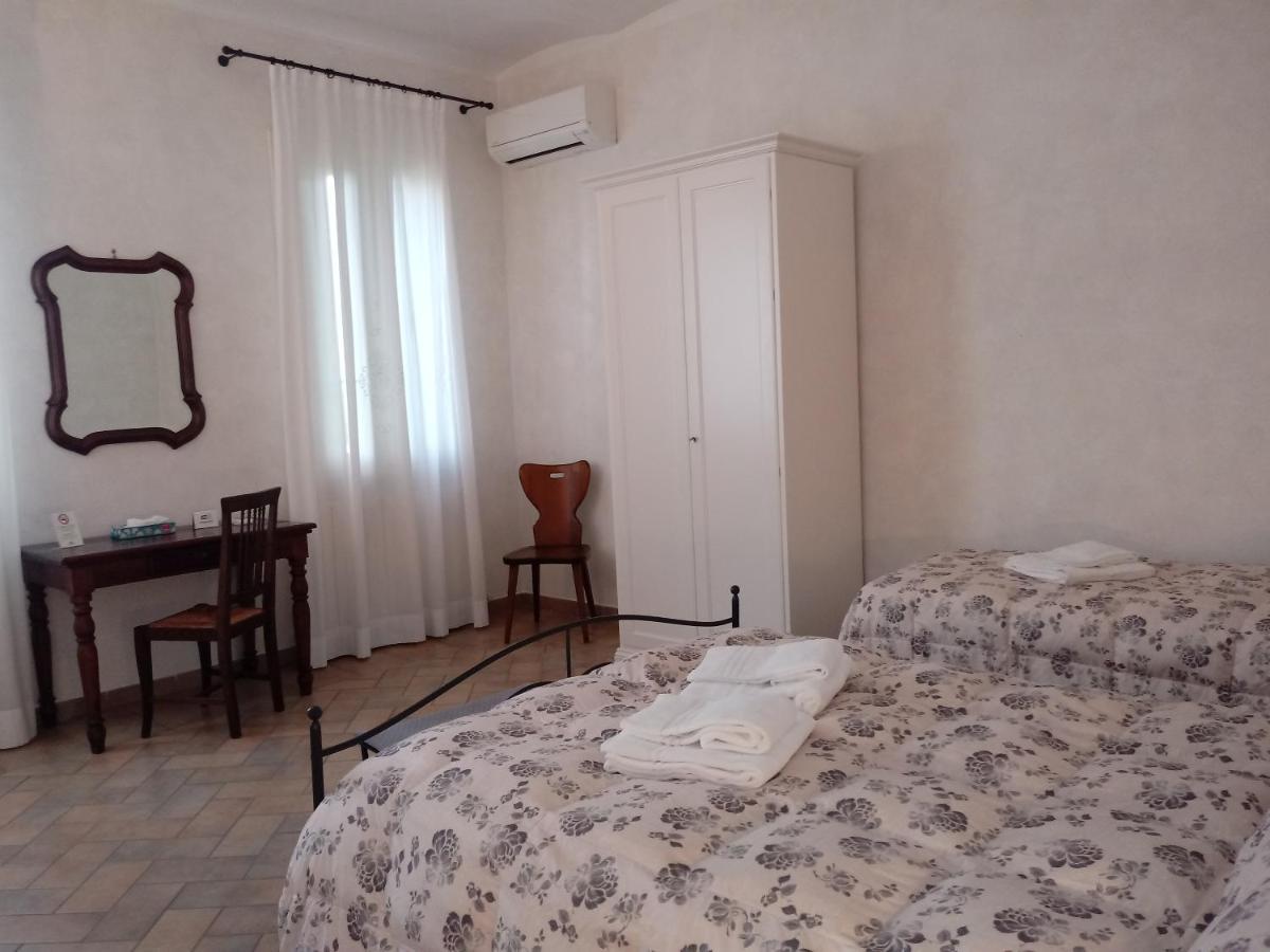 B&B Residence Il Ciliegio , Via Villa Superiore 93 Luzzara Судзара Экстерьер фото