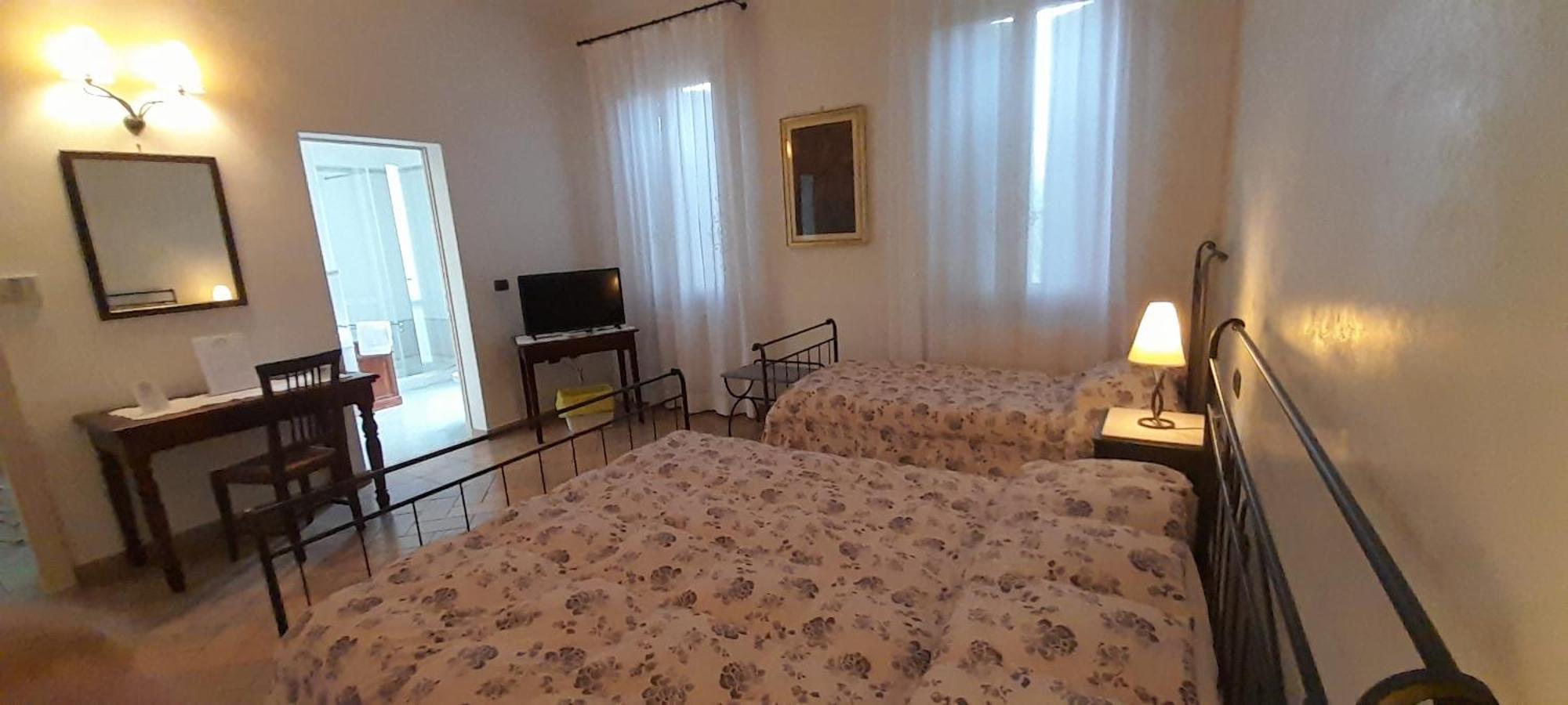 B&B Residence Il Ciliegio , Via Villa Superiore 93 Luzzara Судзара Экстерьер фото